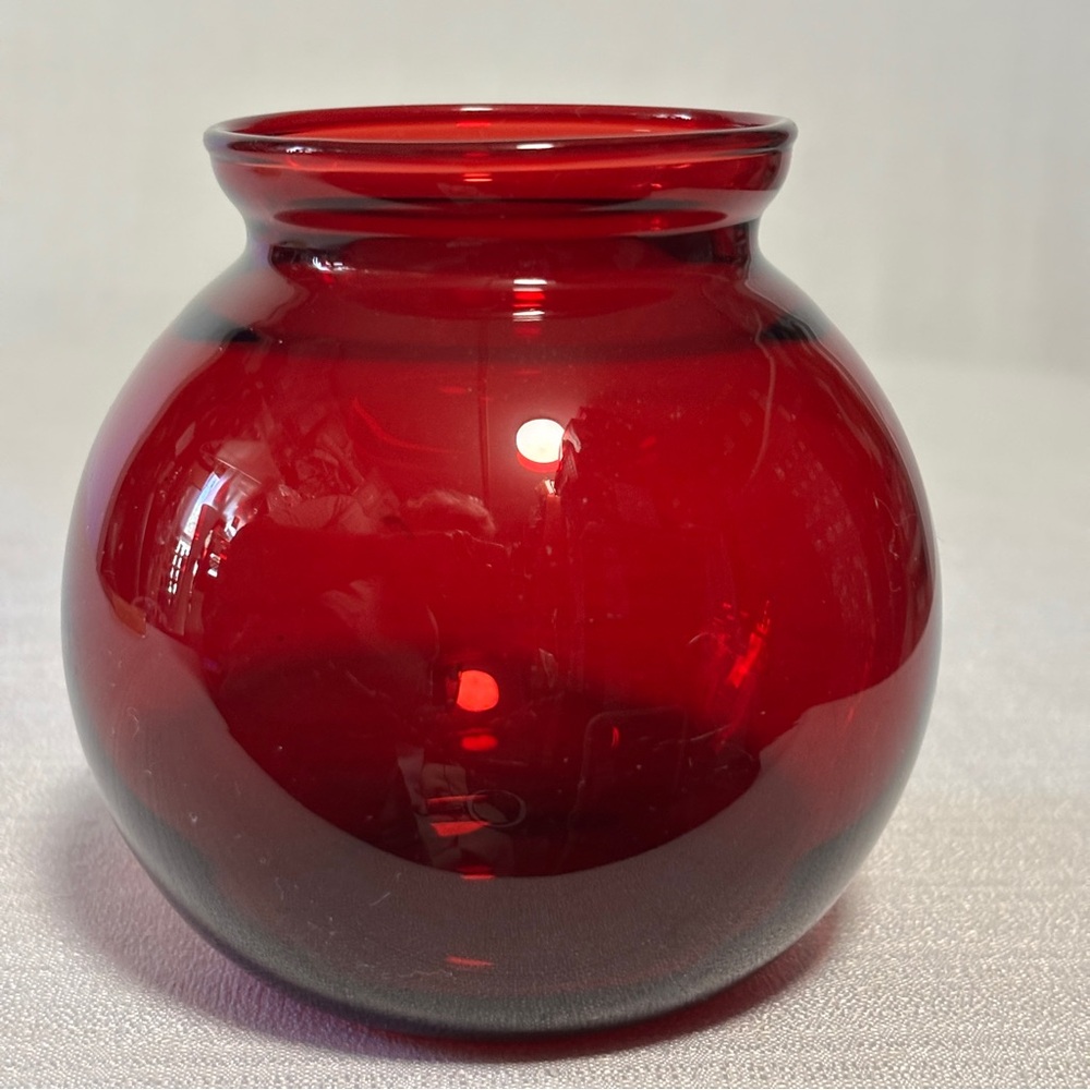 Anchor Hocking Ivy Ball Flower Vase Royal Ruby Red 4" Flat Bottom Like New